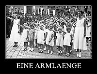 EINE ARMLAENGE 